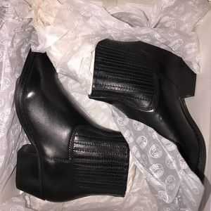 ◾️Steve Madden Westie Chelsea Leather Boots ◾️